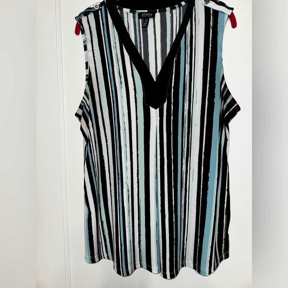 Jones New York V Neck Pleated Sleeveless Tank L Black, Blue and White